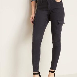 Old Navy cargo skinny jeans, size 8
